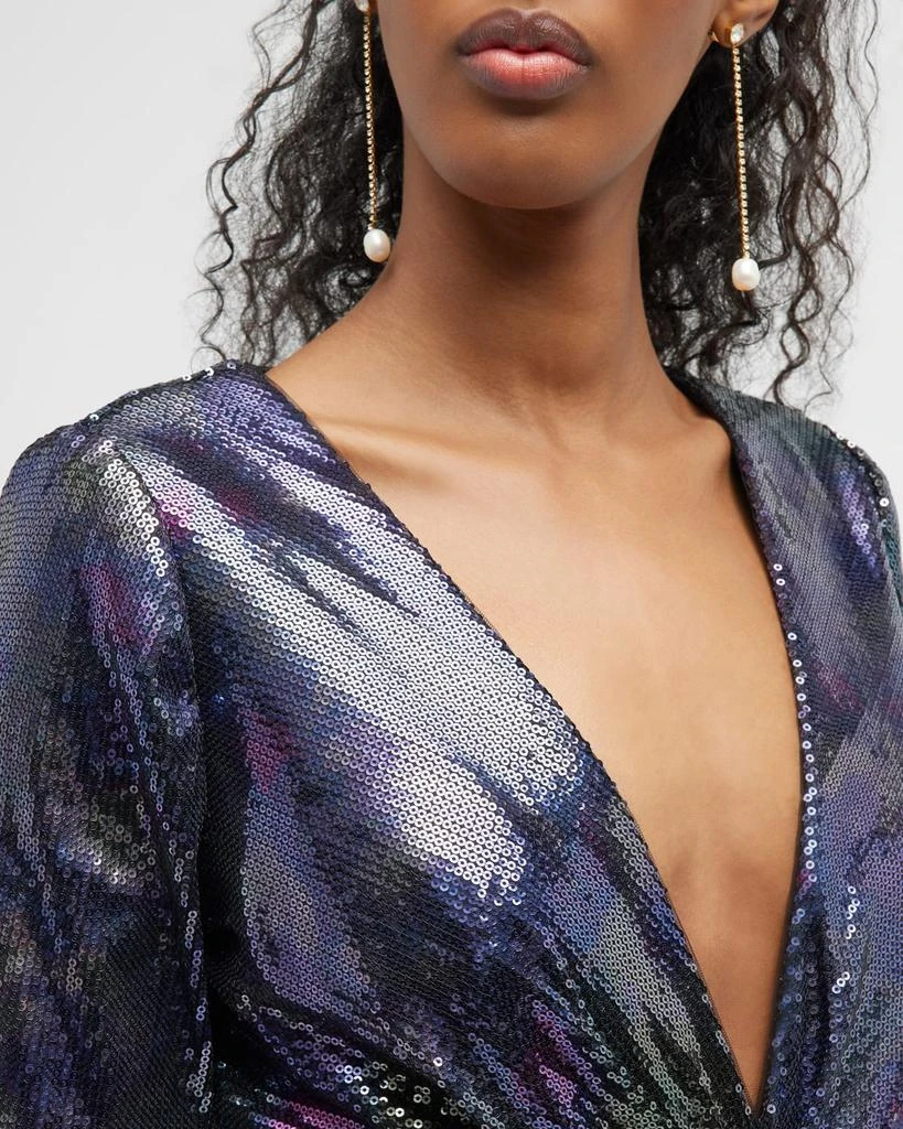 Twist-Front Deep V-Neck Sequin Gown 商品