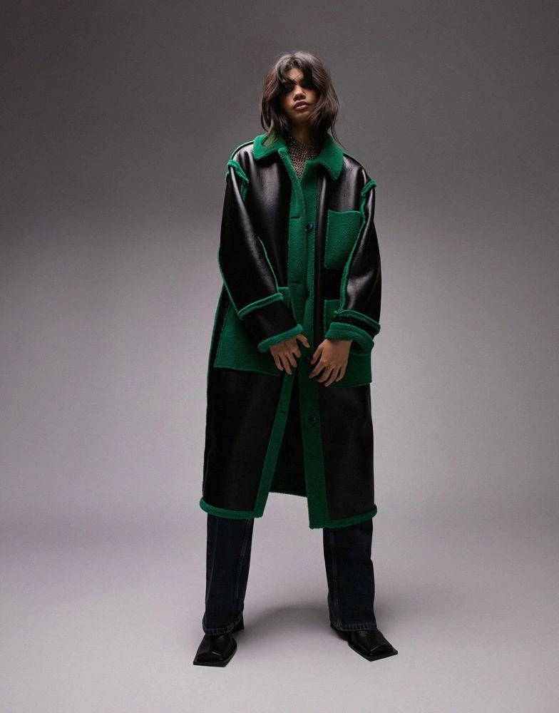 商品Topshop|Topshop reversible oversized bonded borg coat in black and green,价格¥568,第4张图片详细描述