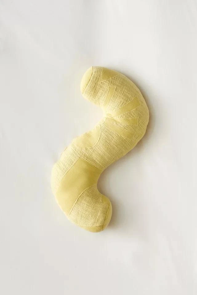 商品Urban Outfitters|Squiggle Acid Wash Throw Pillow,价格¥377,第2张图片详细描述