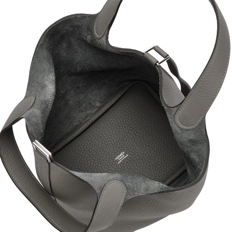 商品[国内直发] Hermes|爱马仕 Picotin 18 银扣 Clemence小公牛皮 菜篮子水桶包手提包 18 女款 0L Grismeyer积雨云灰,价格¥41637,第8张图片详细描述