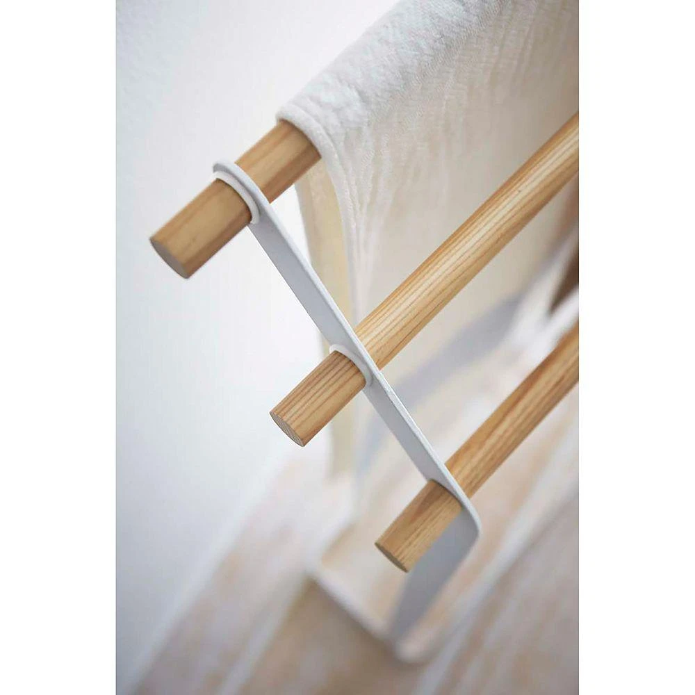 Tosca White Bath Towel Hanger 商品
