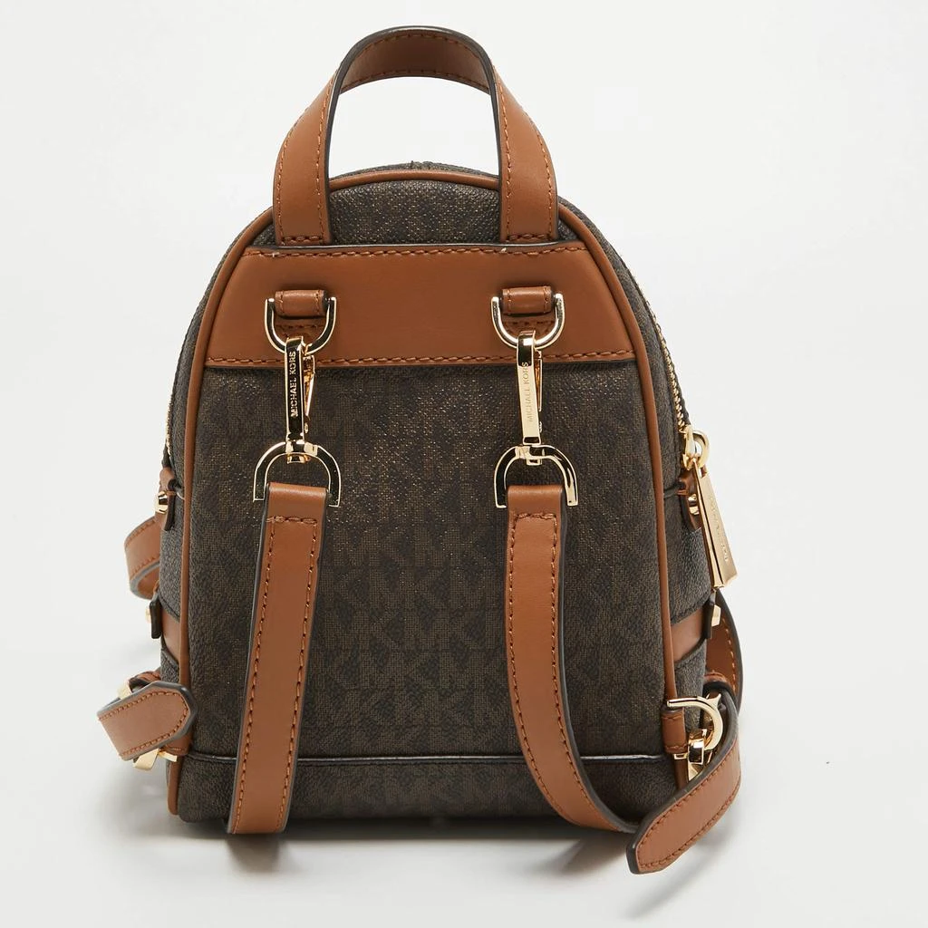 商品Michael Kors|Michael Kors Brown Signature Coated Canvas and Leather Mini Rhea Backpack,价格¥2376,第4张图片详细描述