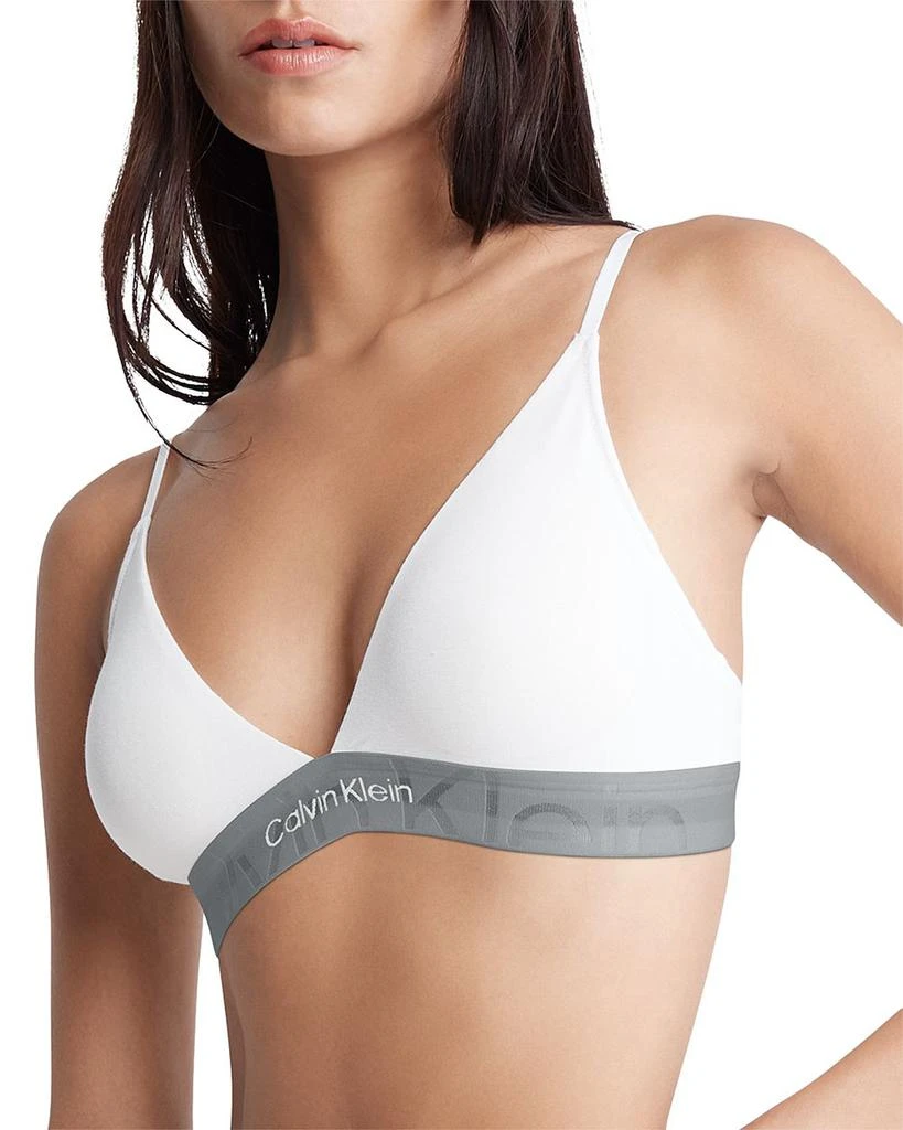 商品Calvin Klein|Embossed Icon Cotton Light Lined Triangle Bralette,价格¥153,第1张图片详细描述