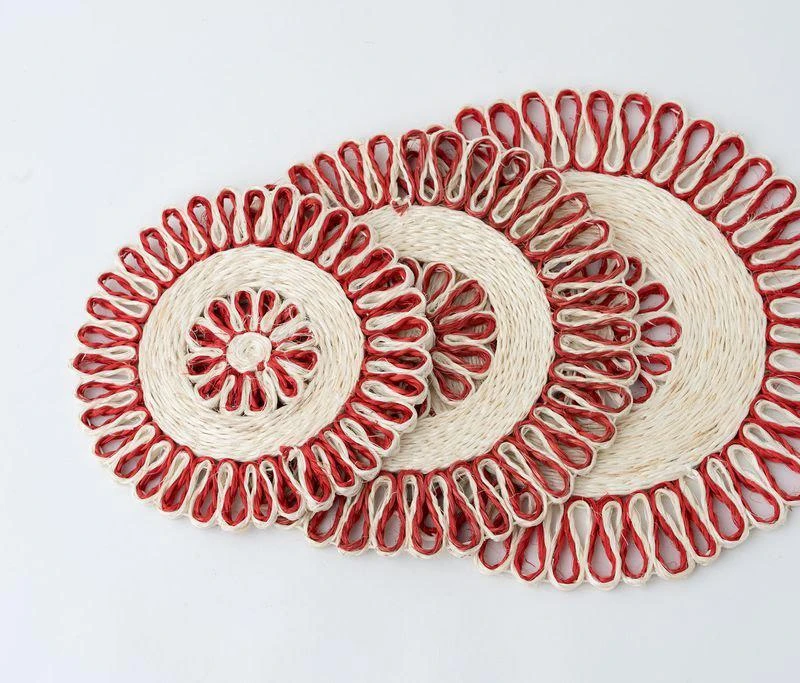 商品NEEPA HUT|Handwoven Seagrass Placemat | Trivet | Red | 10",价格¥64,第1张图片