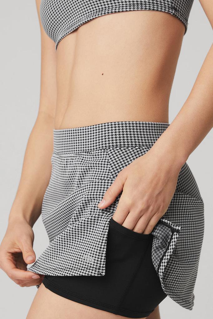 商品Alo|Micro Houndstooth Tennis Skirt - Black/White,价格¥380,第6张图片详细描述