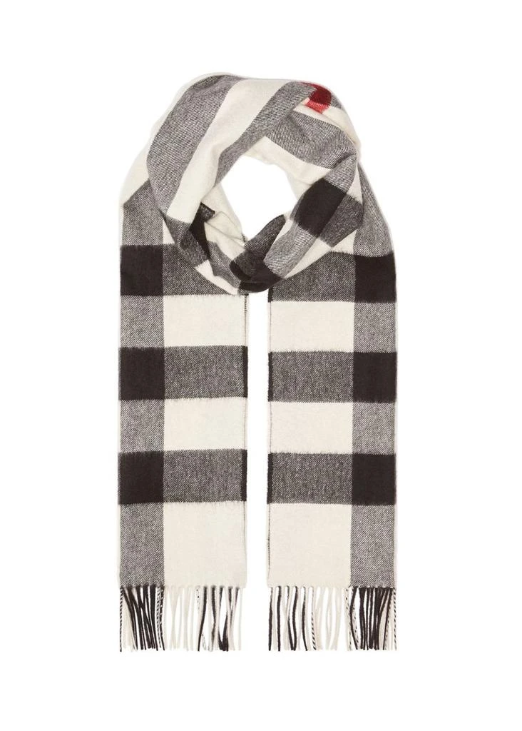 商品Burberry|The large classic cashmere scarf in check,价格¥4197,第1张图片