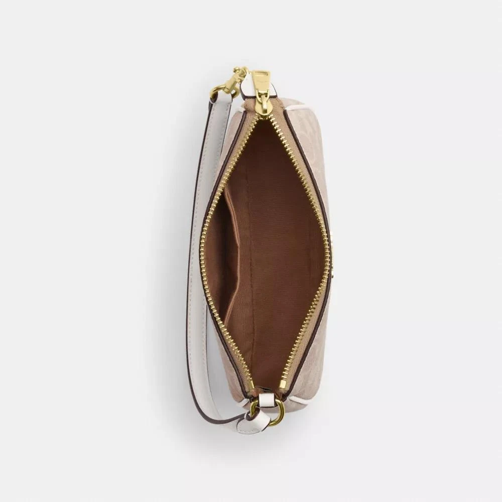 商品Coach|Nolita 19 In Signature Canvas,价格¥973,第3张图片详细描述