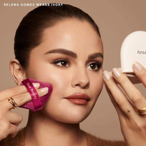 商品Rare Beauty by Selena Gomez|True to Myself Tinted Pressed Talc-Free Finishing Powder,价格¥248,第3张图片详细描述