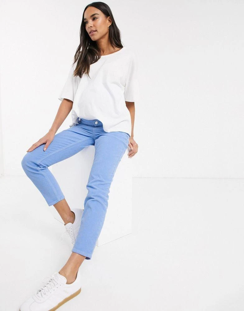 商品ASOS|ASOS DESIGN Maternity high rise farleigh 'slim' mom jeans slim mom in cornflower blue cord,价格¥91,第4张图片详细描述