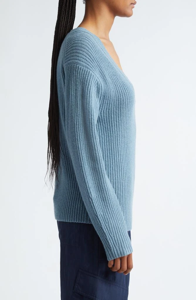 商品Vince|Shaker Stitch V-Neck Wool & Cashmere Sweater,价格¥519,第3张图片详细描述