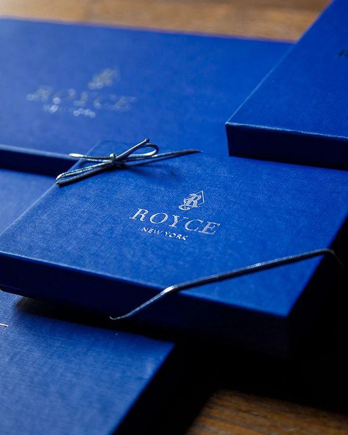 商品ROYCE New York|Leather RFID-Blocking Passport Case & Wallet,价格¥989,第4�张图片详细描述