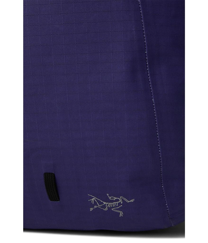 商品Arc'teryx|始祖鸟 16L 户外背包,价格¥1607,第4张图片详细描述