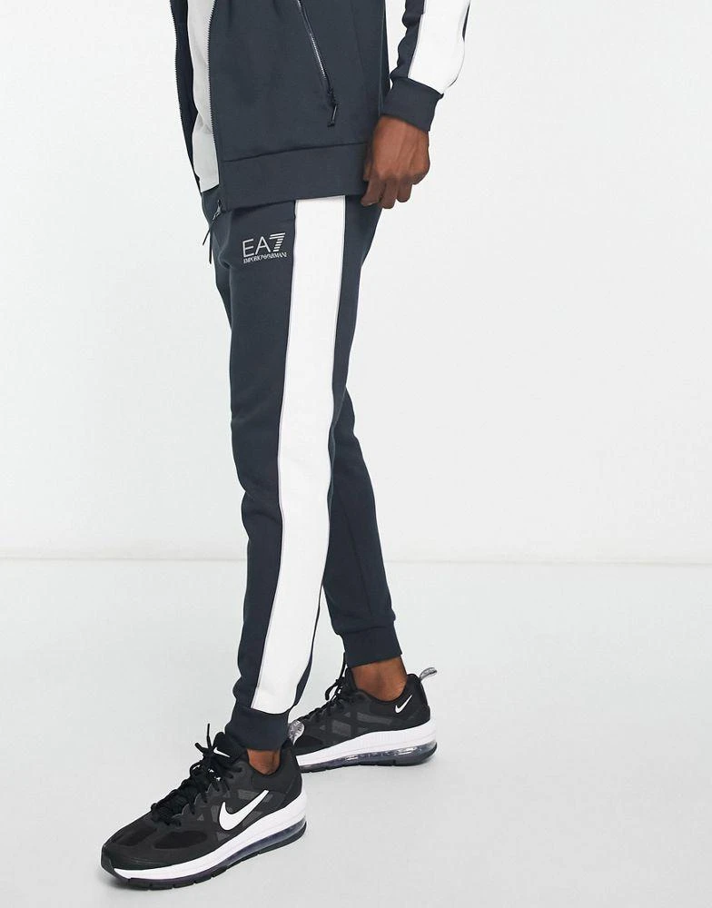 商品EA7|Armani EA7 side stripe track joggers in navy,价格¥952,第3张图片详细描述