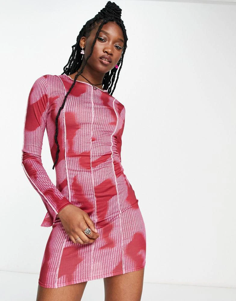商品Daisy Street|Daisy Street long sleeve bodycon dress in pink print,价格¥149,第1张图片