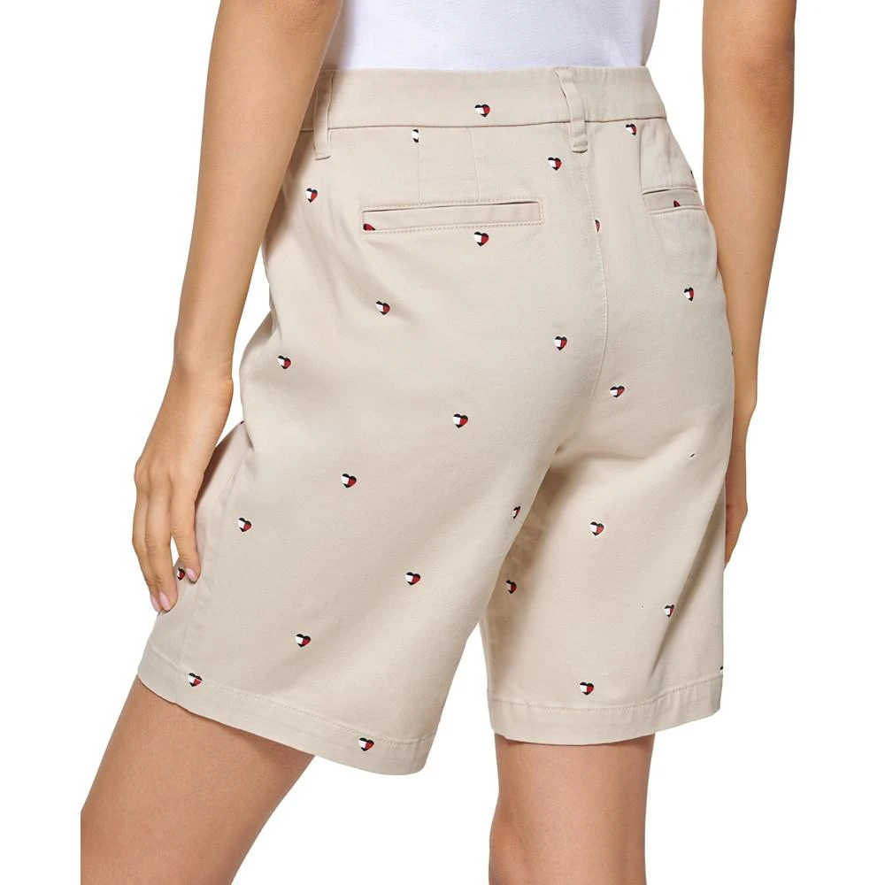 商品Tommy Hilfiger|Women's TH Flex Heart Flag 9 Inch Chino Shorts,价格¥375,第4张图片详细描述