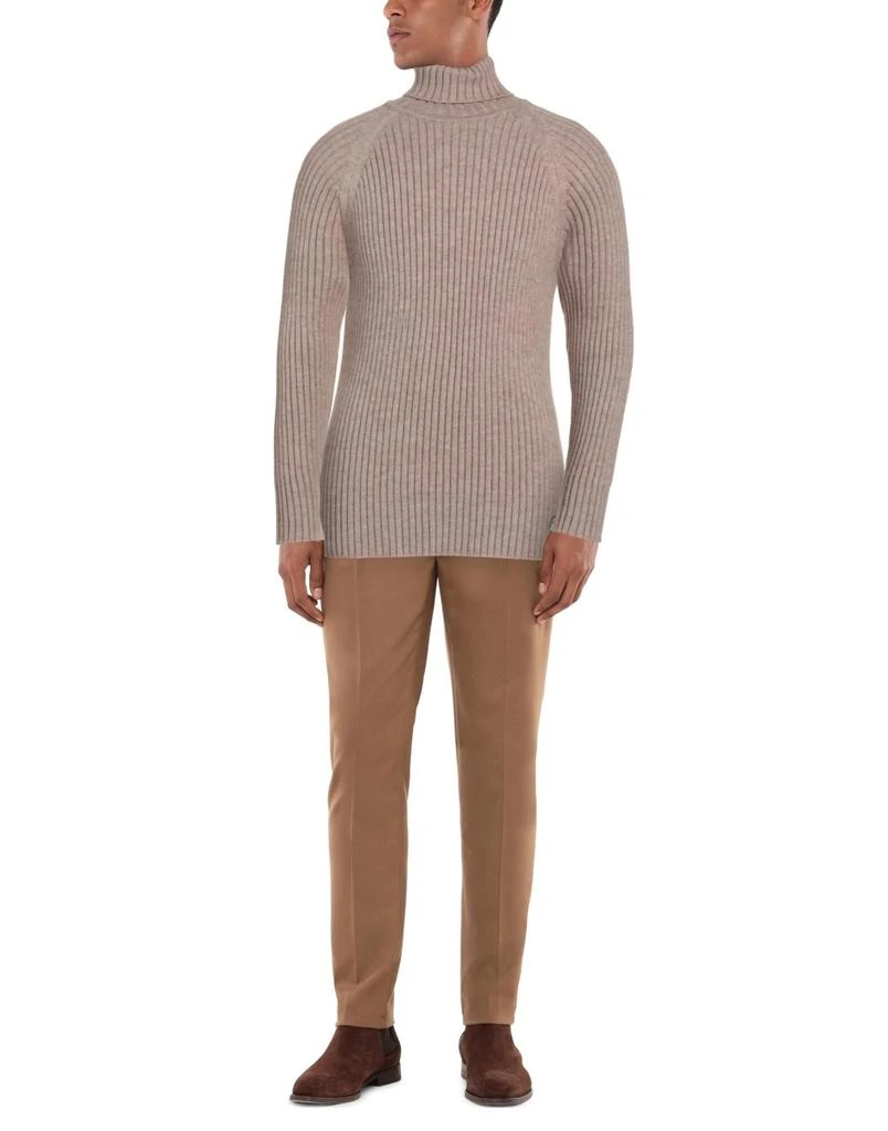 商品TRUSSARDI|Turtleneck,价格¥586,第2张图片详细描述