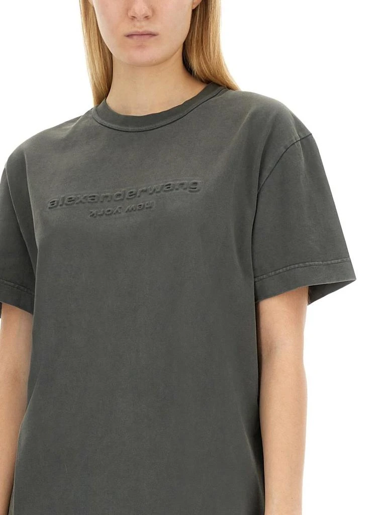 商品Alexander Wang|Alexander Wang Logo Embossed Crewneck T-Shirt,价格¥1575,第5张图片详细描述