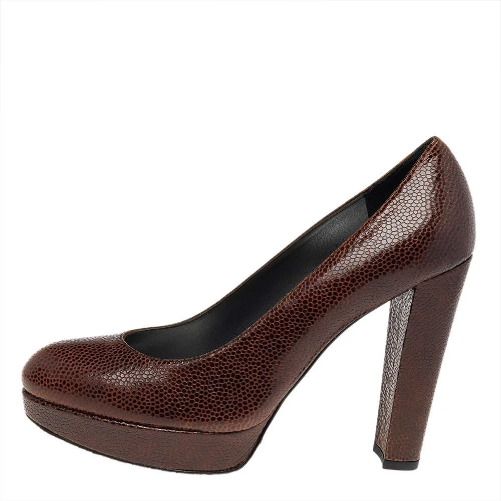 商品Stuart Weitzman|Stuart Weitzman Brown Embossed Leather Platform Pumps Size 41,价格¥810,第2张图片详细描述