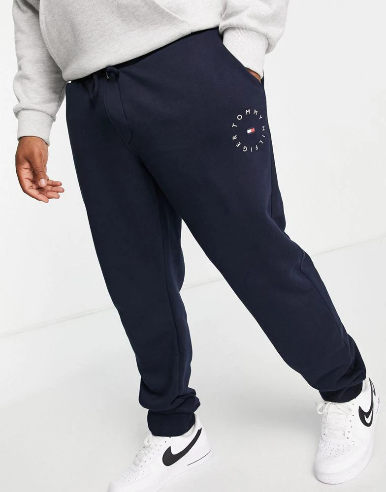 商品Tommy Hilfiger|Tommy Hilfiger Big & Tall small circle logo joggers in navy,价格¥681,第3张图片详细描述