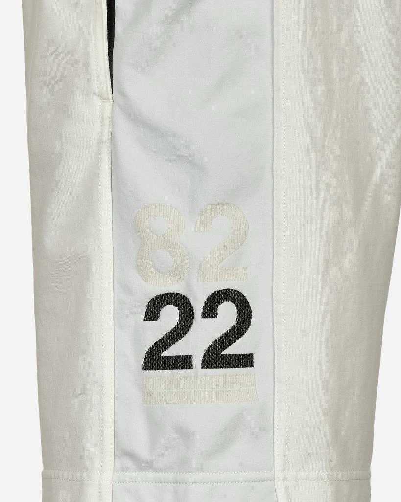 商品Stone Island|82 / 22 Sweatshorts White,价格¥1134,第5张图片详细描述