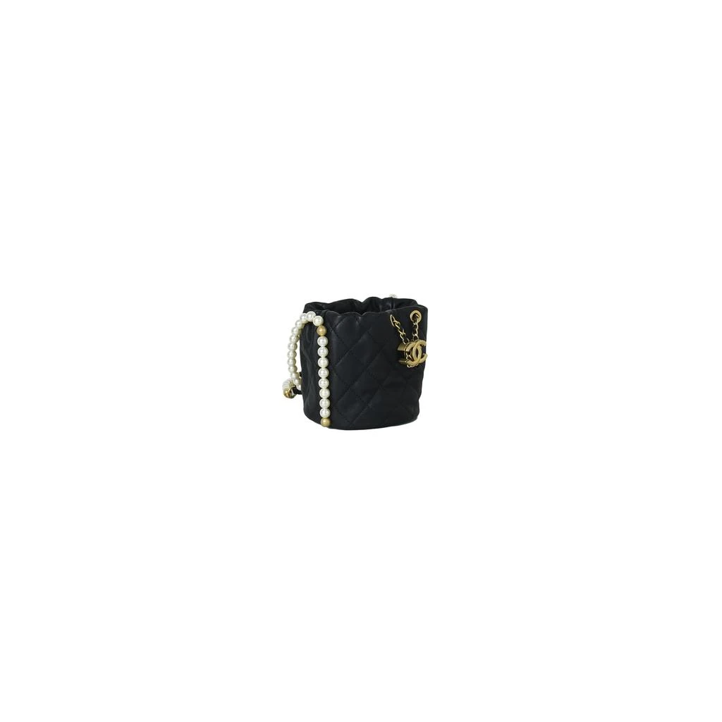 商品Chanel|Chanel Mini Drawstring Bag Calfskin Pearl with Gold Metal Black,价格¥32636,第2张图片详细描述