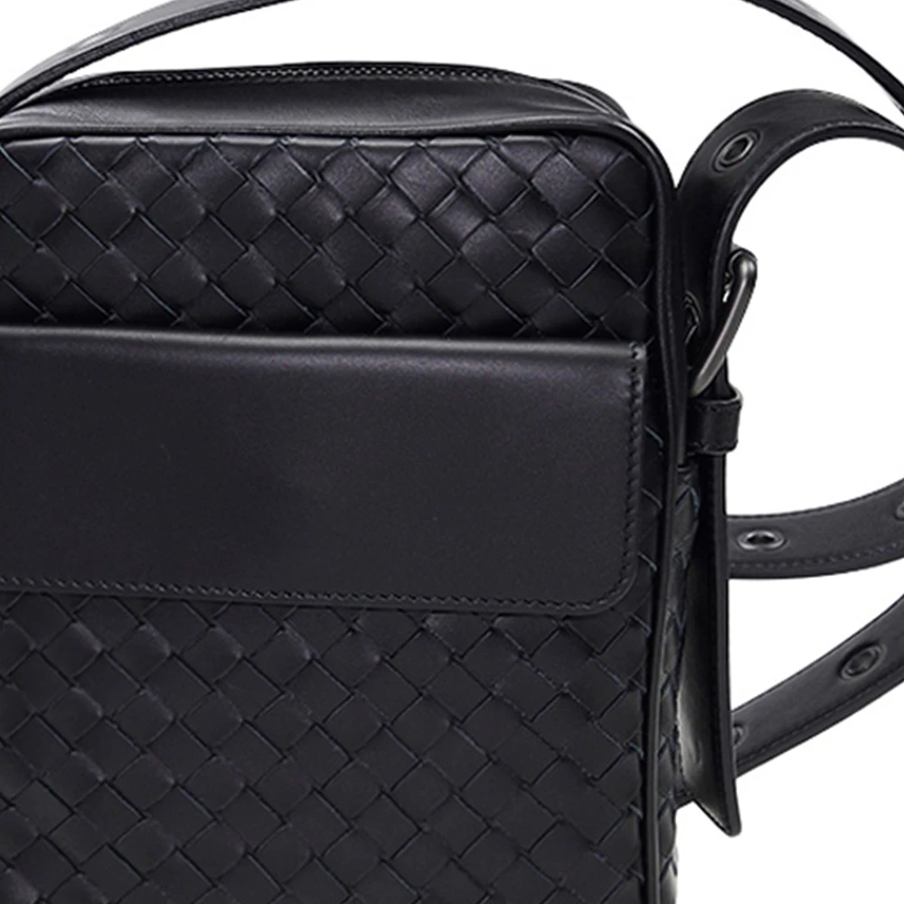 BOTTEGA VENETA 黑色中性斜挎包 163313-V4651-1000 商品