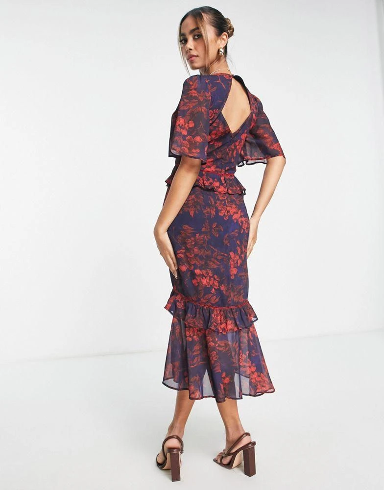 商品Hope & Ivy|Hope & Ivy ruffle midi dress in navy and red floral,价格¥742,第2张图片详细描述