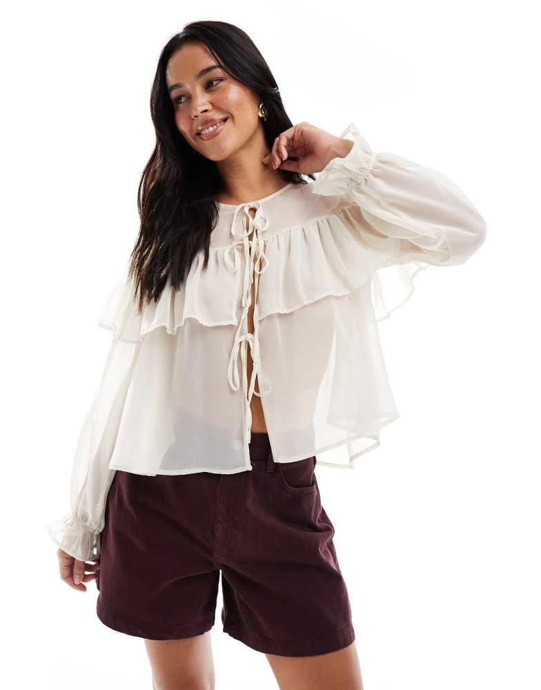商品Miss Selfridge|Miss Selfridge ruffle blouse in ecru,价格¥340,第1张图片
