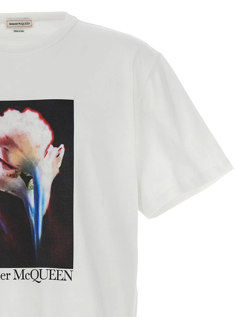 商品Alexander McQueen|Alexander McQueen Graphic Printed Crewneck T-Shirt,价格¥2073,第3张图片详细描述