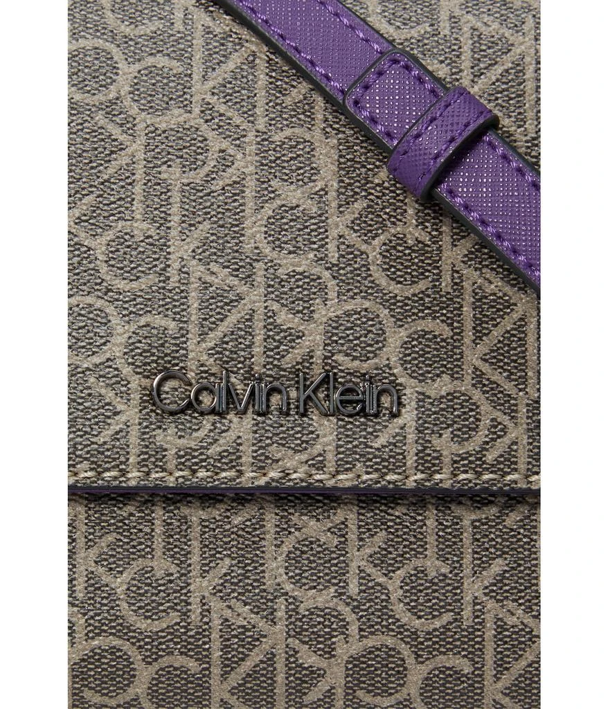 商品Calvin Klein|Key Item Signature Organizational Flap Crossbody,价格¥594,第4张图片详细描述