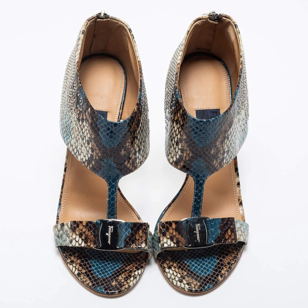 商品Salvatore Ferragamo|Salvatore Ferragamo Multicolor Python Embossed Leather Studded Pellas Ankle Strap Sandals Size 40.5,价格¥3550,第3张图片详细描述