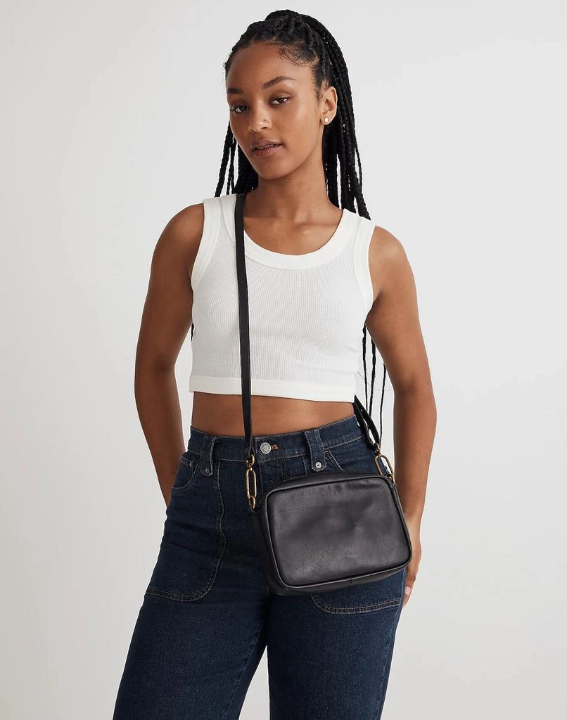 商品Madewell|The Carabiner Medium Crossbody Bag,价格¥1012,第3张图片详细描述