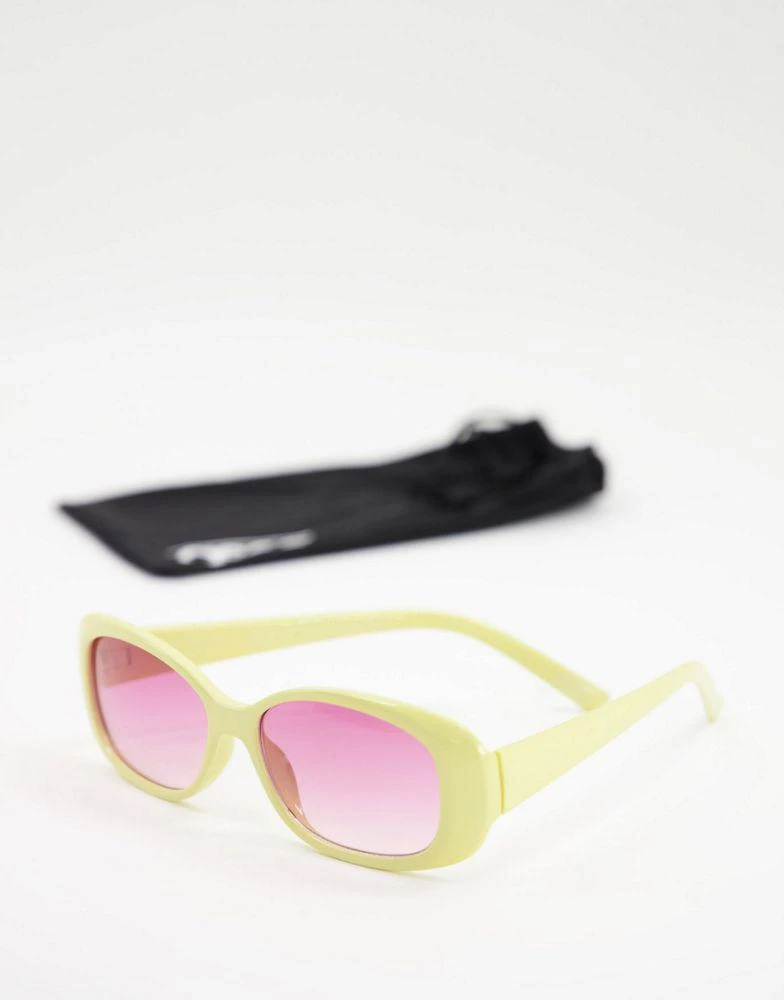 商品ASOS|ASOS DESIGN oval sunglasses with pink lens,价格¥71,第2张图片详细描述