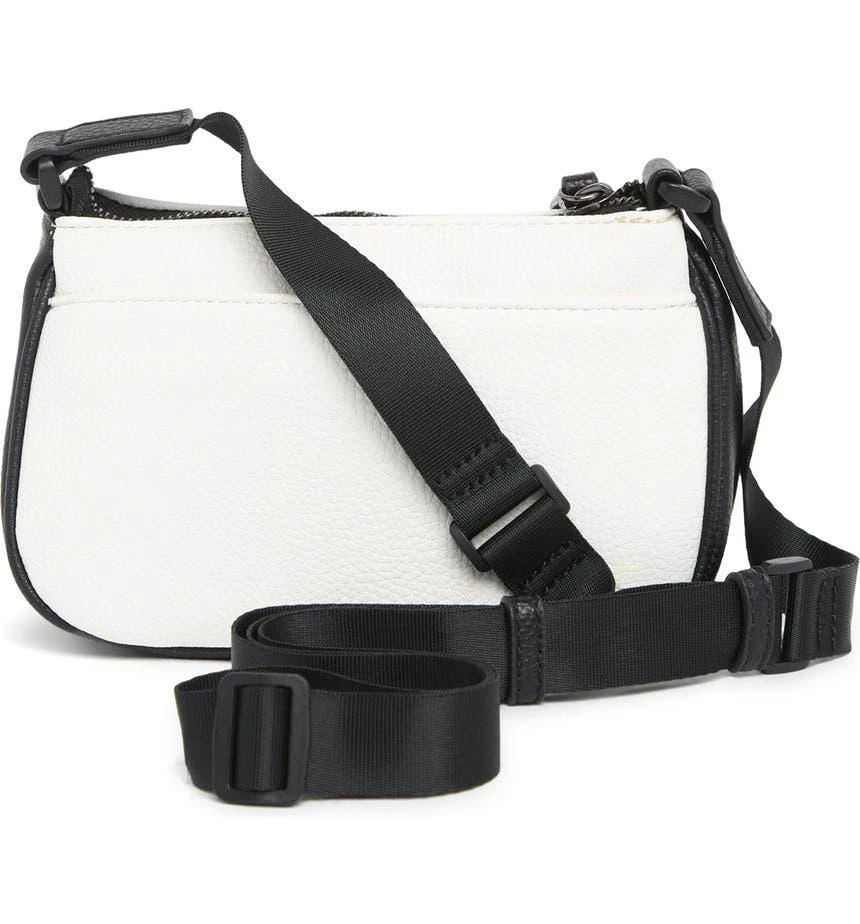 商品Tahari|City Sport Crossbody,价格¥167,第3张图片详细描述