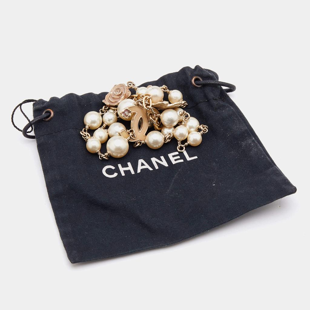 Chanel Pale Gold Tone Camelia CC Charm Pearl Necklace商品第5张图片规格展示