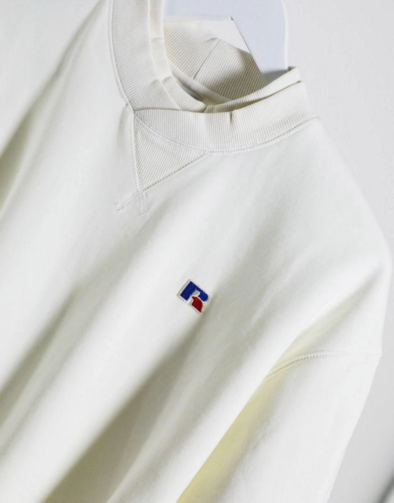 商品Russell Athletic|Russell Athletic fleece cropped sweatshirt in cream,价格¥129,第3张图片详细描述