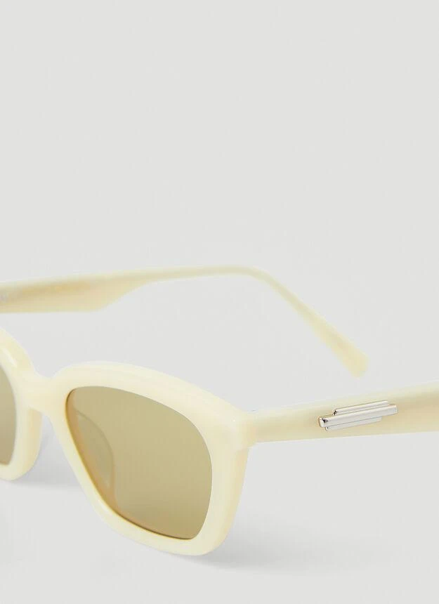 商品GENTLE MONSTER|Loti Y1 Sunglasses in Yellow,价格¥2343,第5张图片详细描述