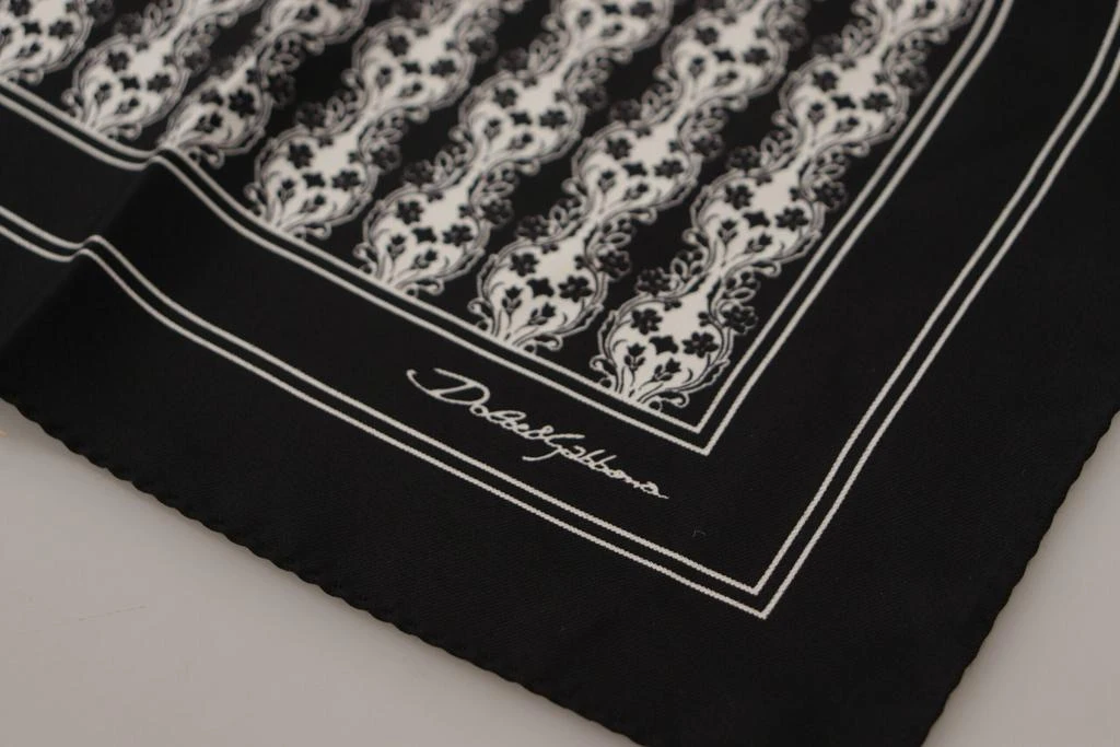 商品Dolce & Gabbana|Dolce & Gabbana Black Printed Square Handkerchief Scarf,价格¥533,第2张图片详细描述