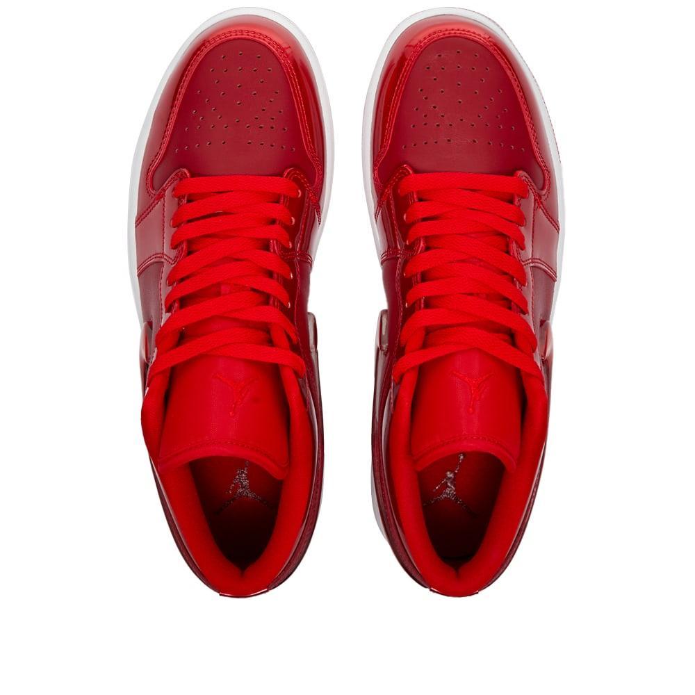 商品Jordan|女款 Air Jordan 1 Low SE 休闲鞋 Pomegranate 红石榴,价格¥983,第7张图片详细描述