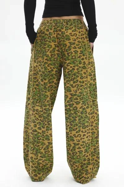 商品BDG|BDG Jess Leopard Camo Track Pant,价格¥346,第4张图片详细描述