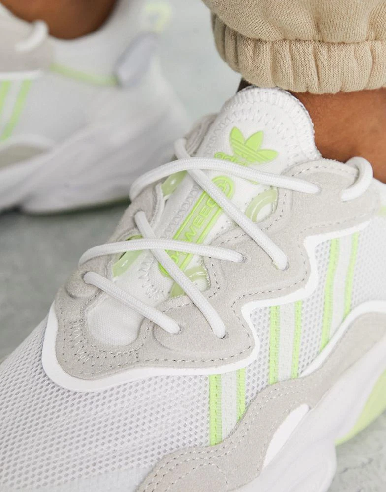 商品Adidas|adidas Originals Ozweego trainers in white with lime details,价格¥502,第3张图片详细描述