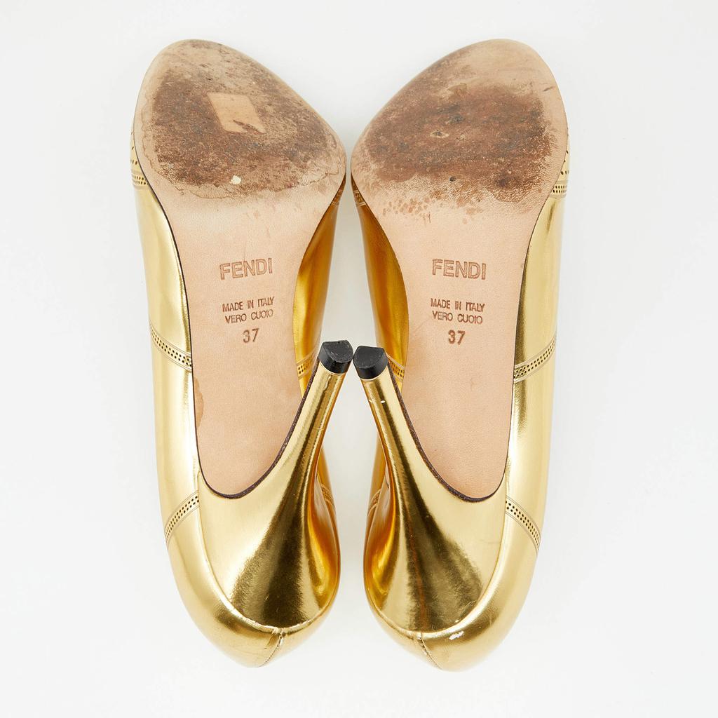 Fendi Metallic Gold Perforated Leather Round Toe Pumps Size 37商品第6张图片规格展示