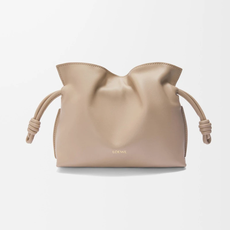 商品Loewe|罗意威 女士沙色小牛皮单肩包 A411FC2X73-2150,价格¥16748,第1张图片