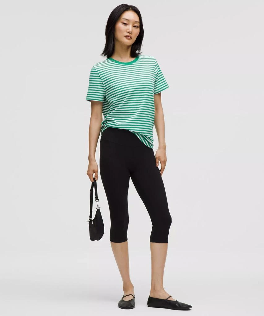 Love Curved-Hem Crewneck T-Shirt 商品