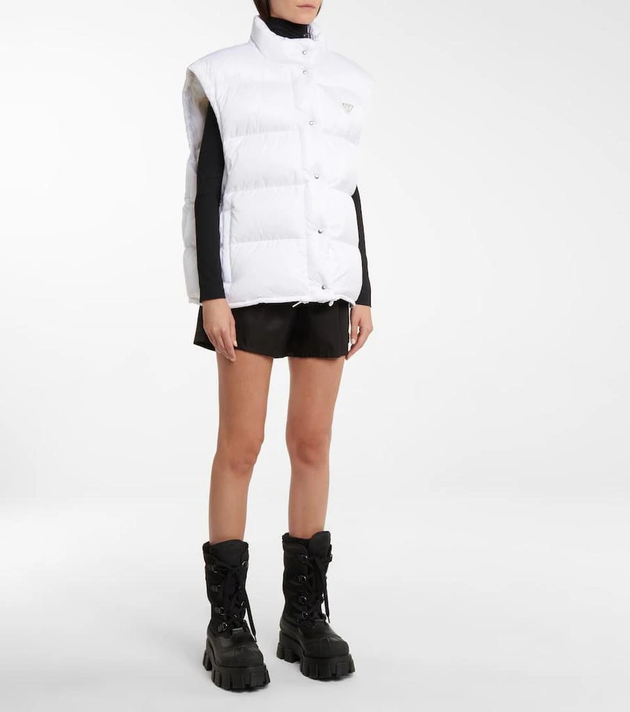 Quilted nylon down jacket 商品