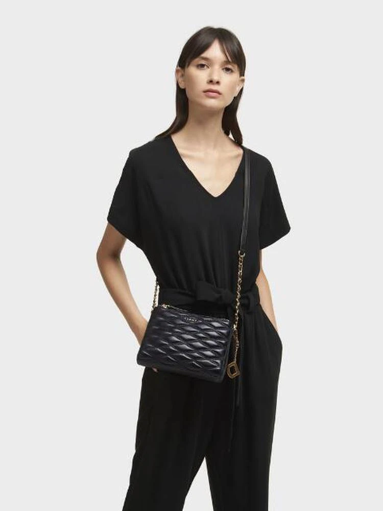 商品DKNY|菱格链条斜挎包,价格¥1345,第2张图片详细描述