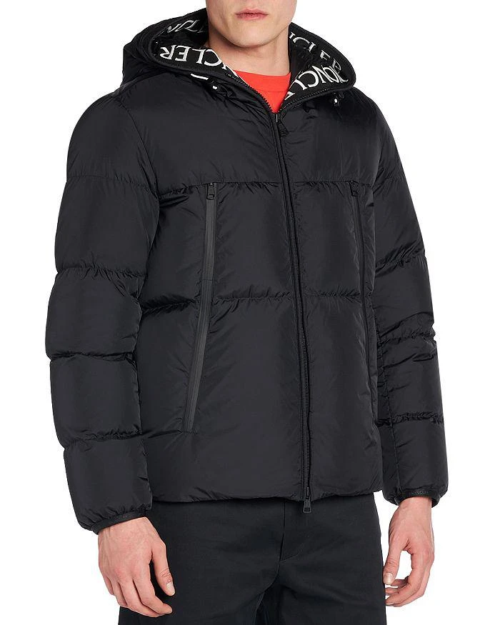 商品Moncler|Montcla Down Jacket,价格¥16088,第1张图片详细描述