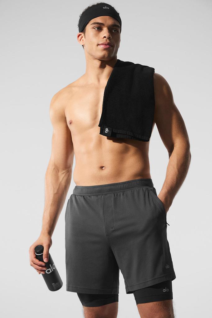 【Alo Yoga】7\" Conquer React Performance Short 7
