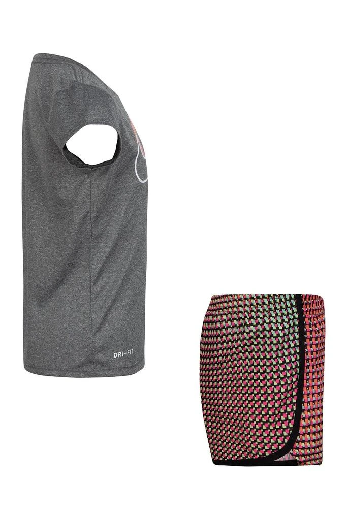 商品NIKE|Pixel Pop Sprinter Tee & Short Set,价格¥162,第3张图片详细描述