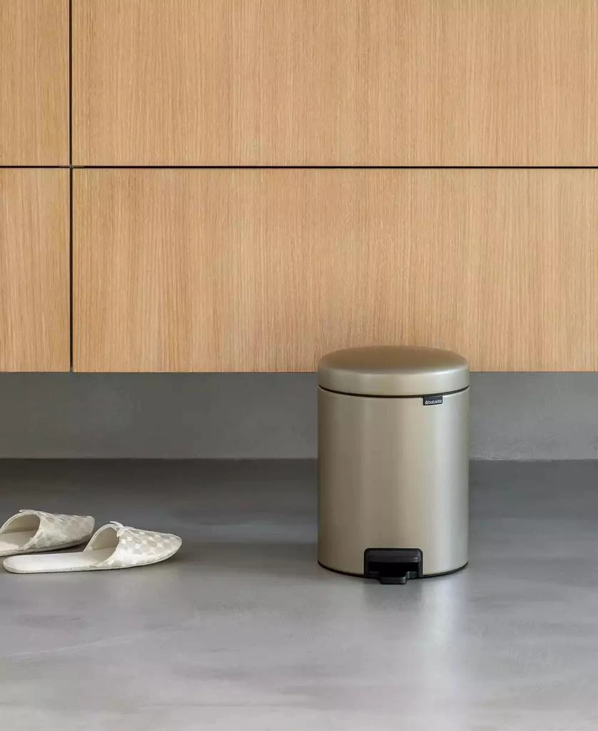 商品Brabantia|newIcon 1.3G Step Trash Can,价格¥538,第2张图片详细描述